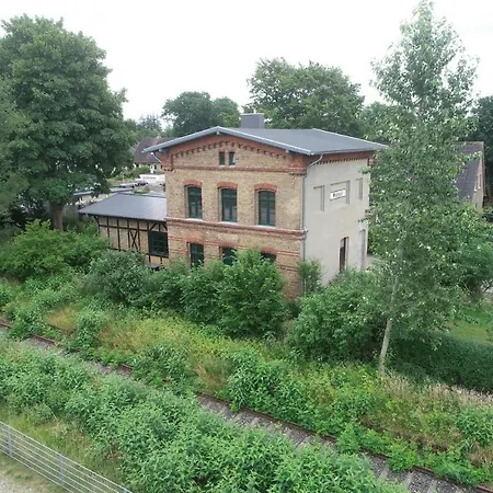 Gueterschuppen * Wallsbull