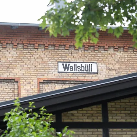 Gueterschuppen Wallsbull